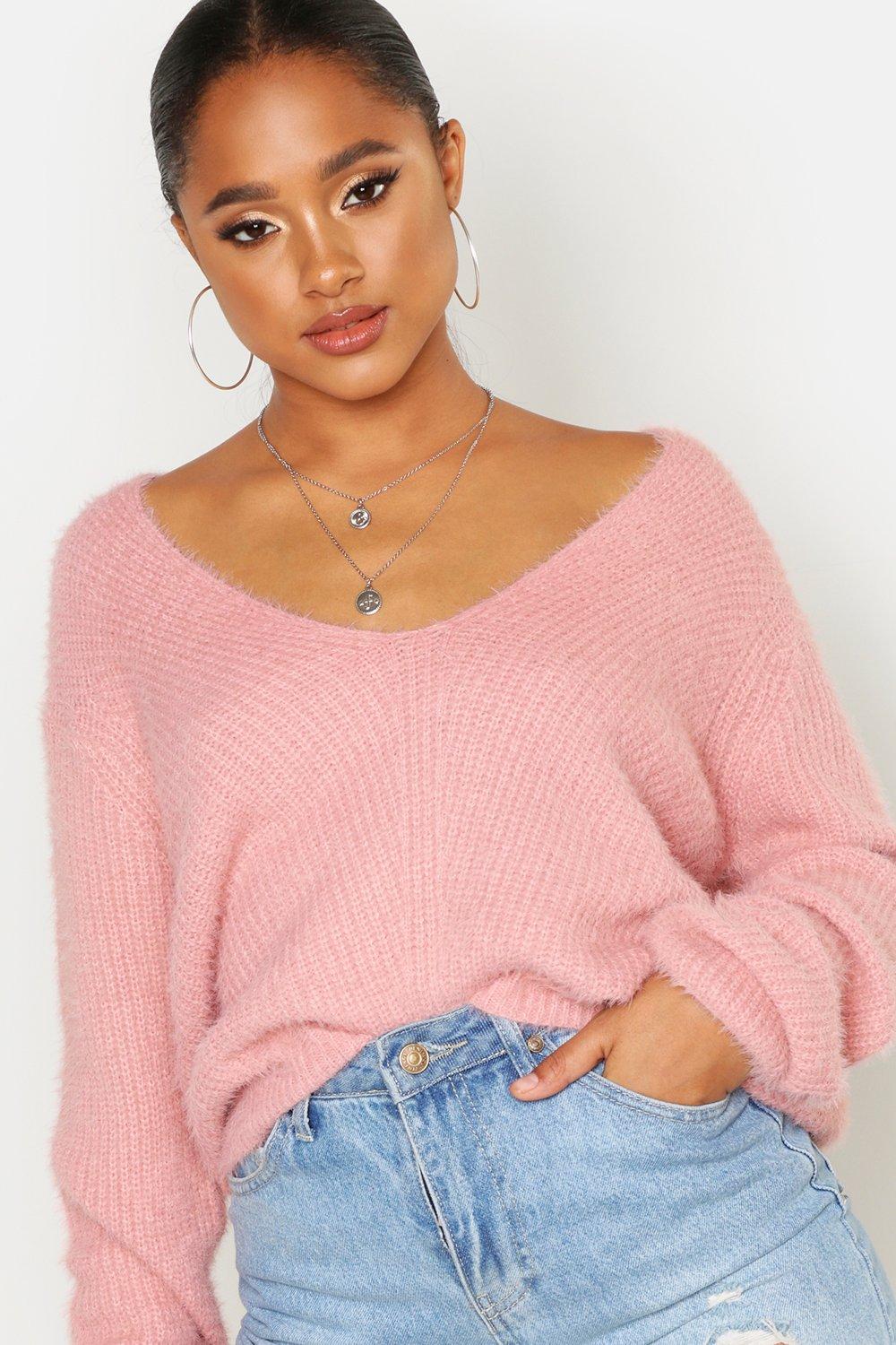 Jersey negro sales cuello pico