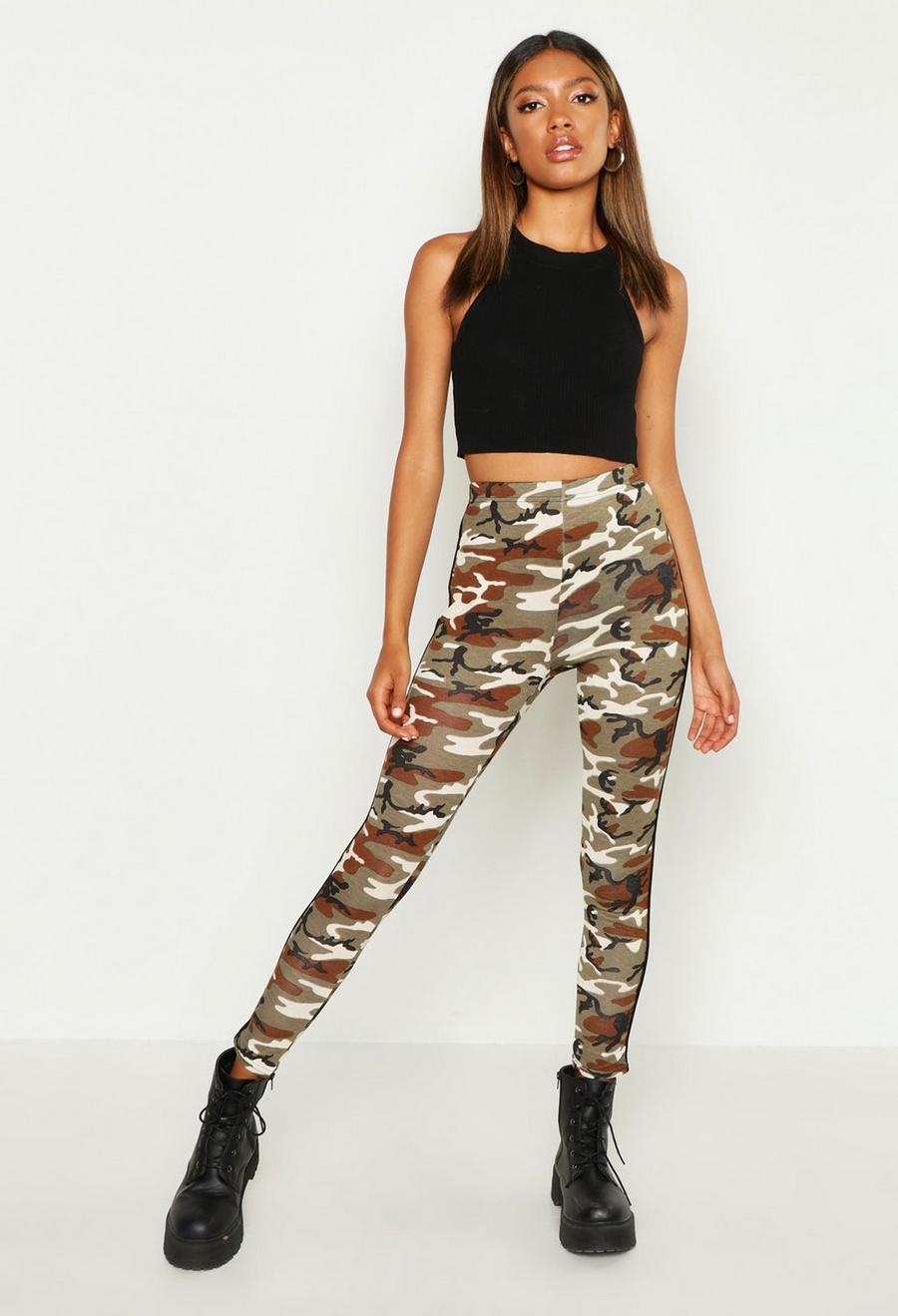 Leggings camouflage con righe laterali image number 1