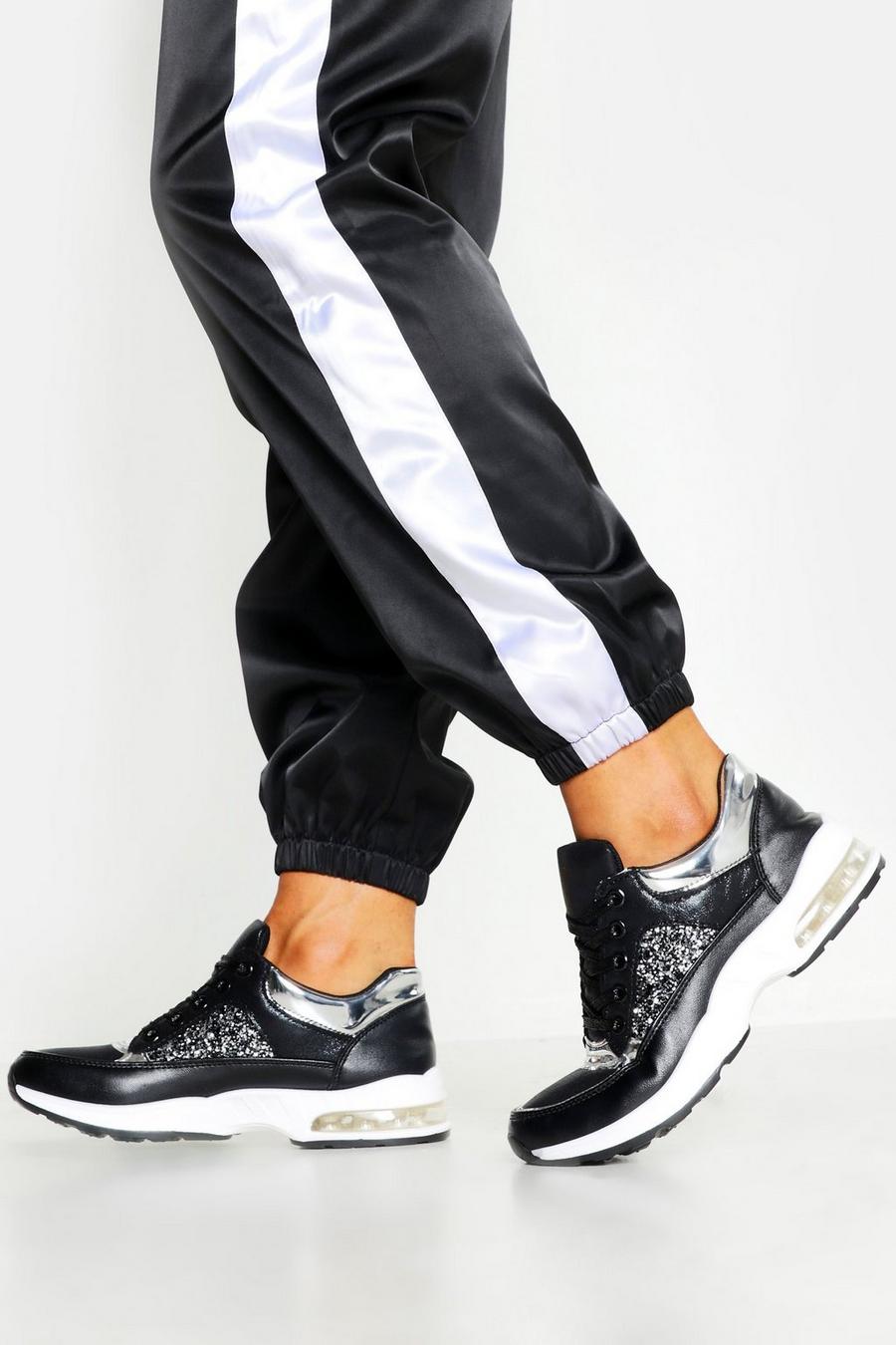 Zapatillas deportivas con suela de burbujas con panel metalizado image number 1