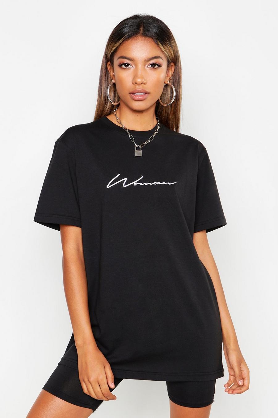 T-shirt con scritta Woman ricamata image number 1