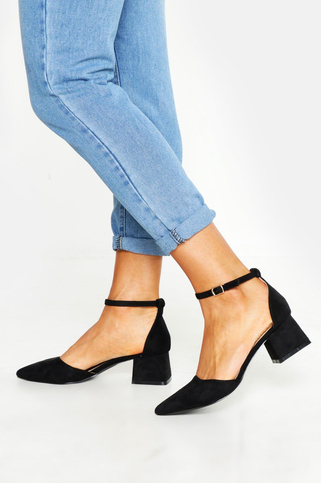 black block heel pointed shoes