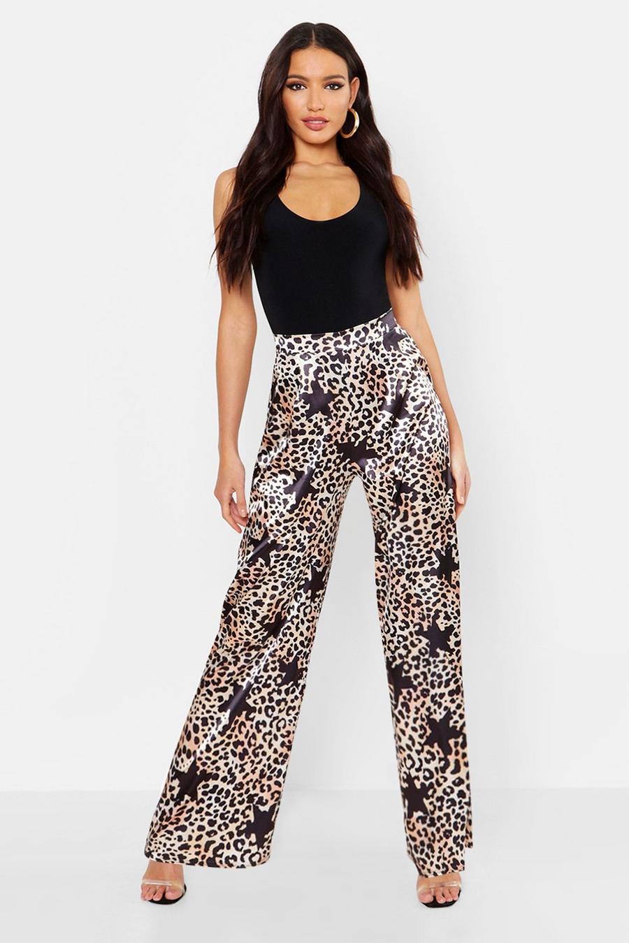 Pantalon coupe large en satin imprimé léopard et étoiles image number 1