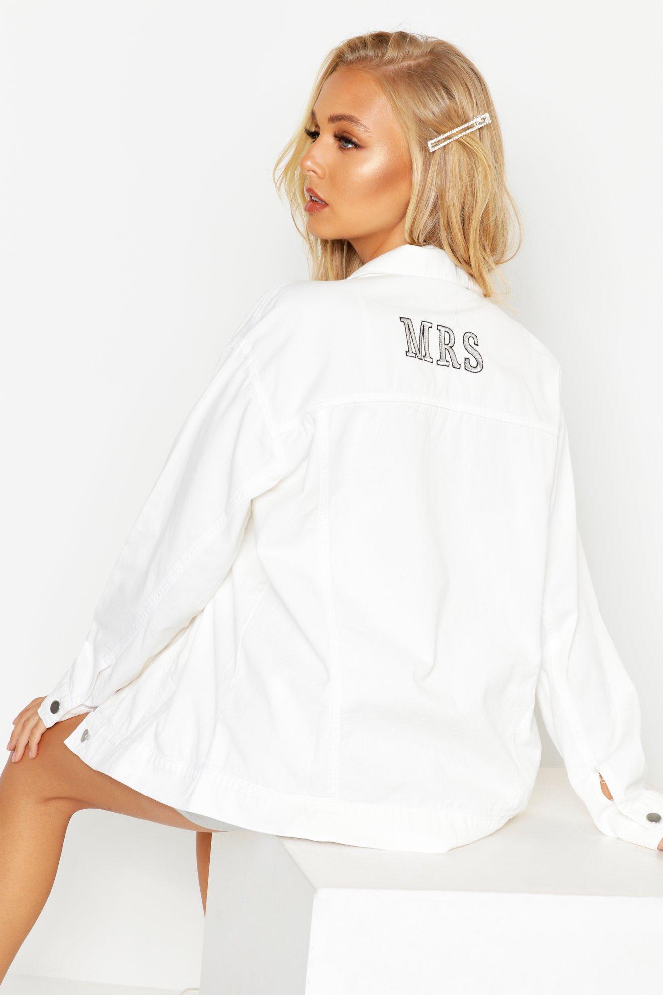 white jacket boohoo