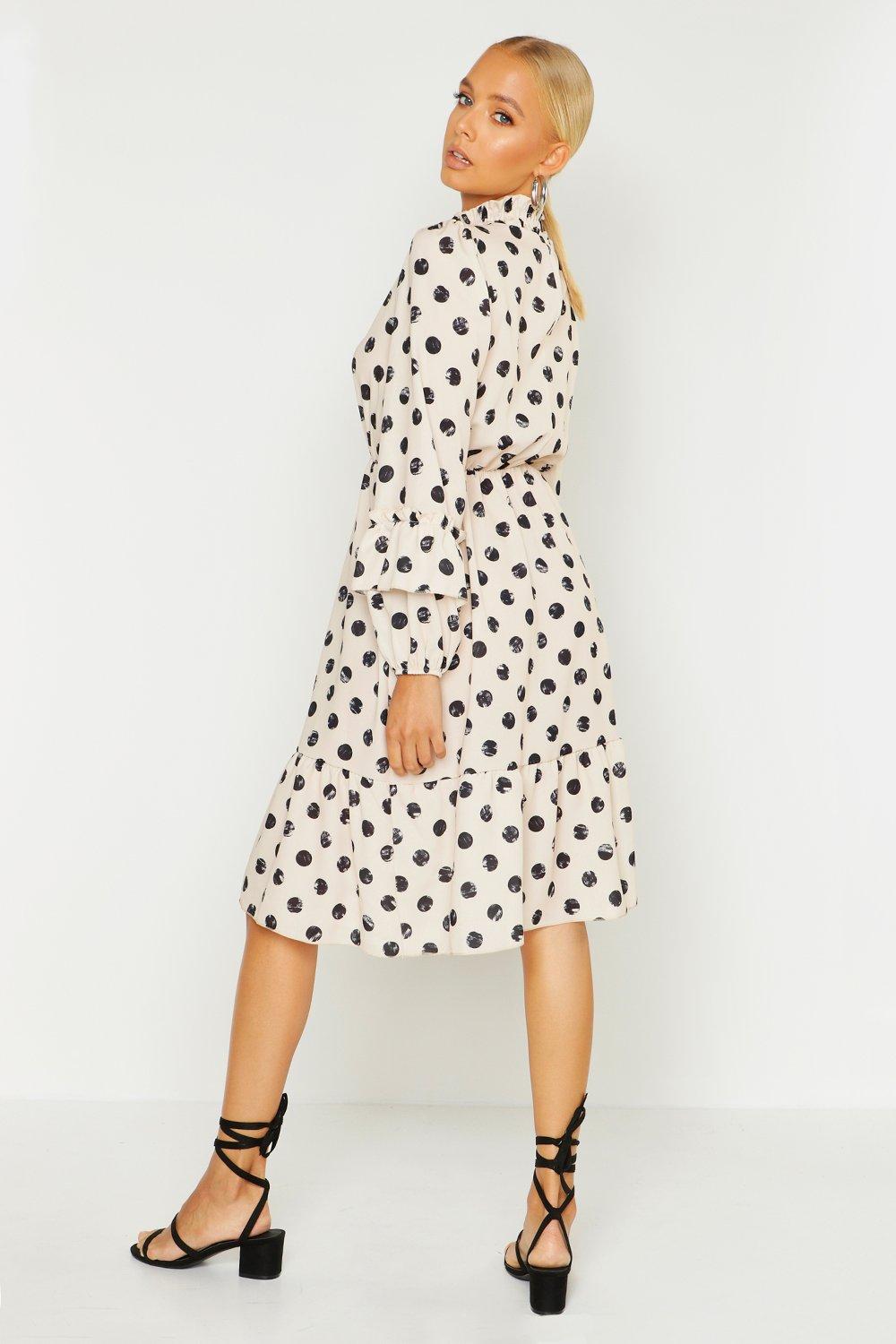 Boohoo tiered ruffle mini dress with hotsell keyhole tie detail in mono polka dot