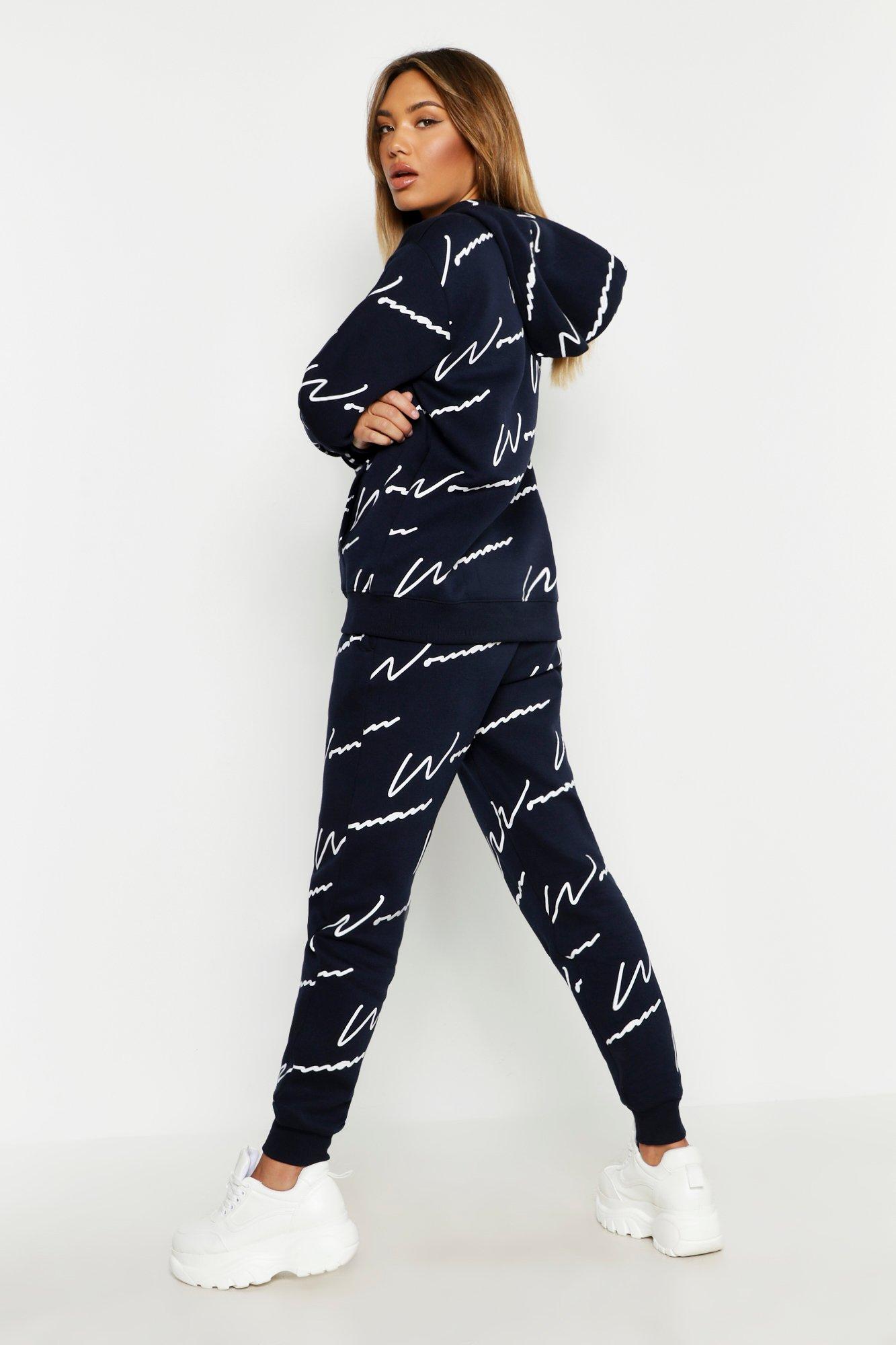 Boohoo woman all 2024 over print tracksuit