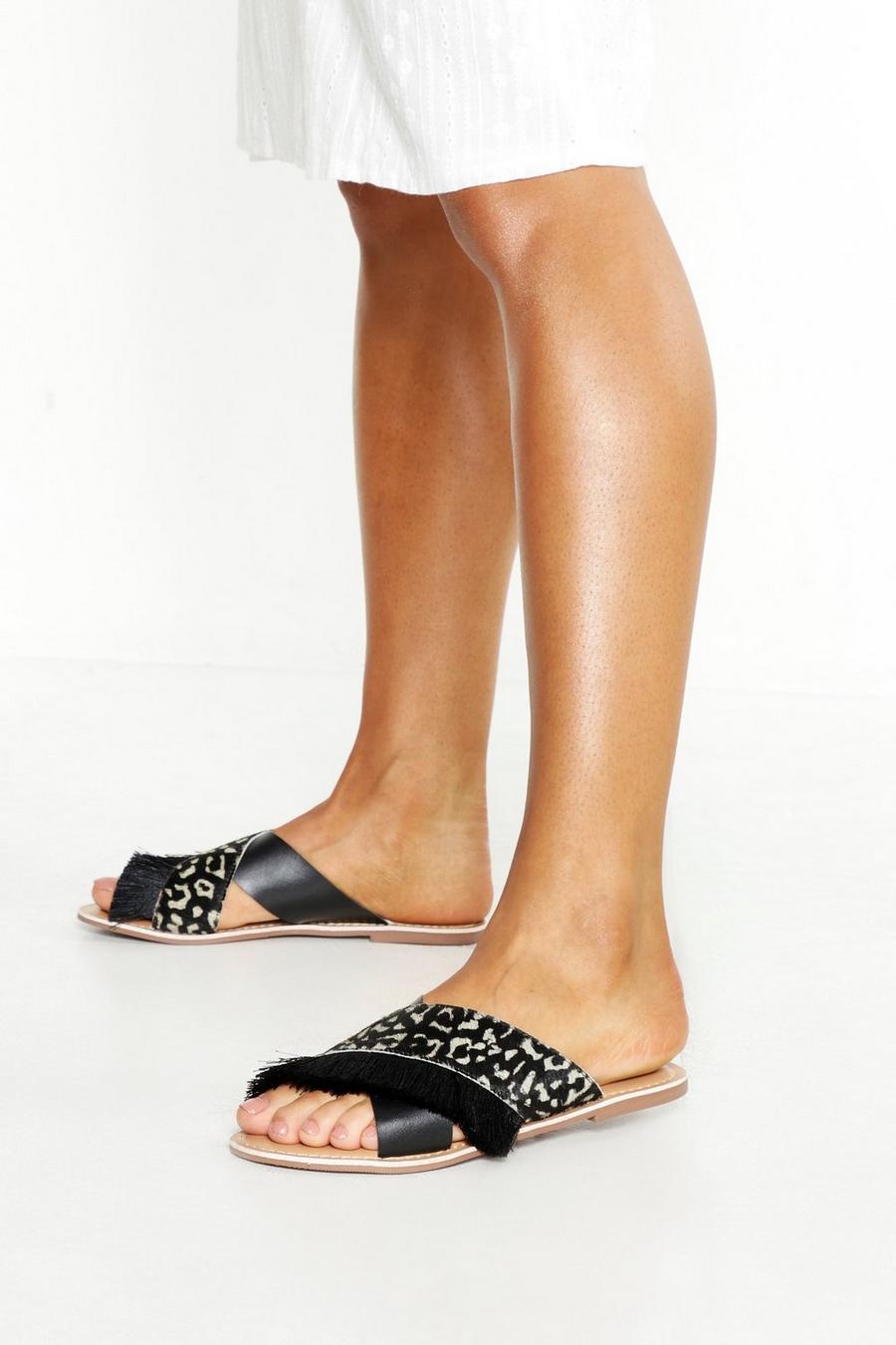 Sandales en cuir à franges et imprimé girafe image number 1