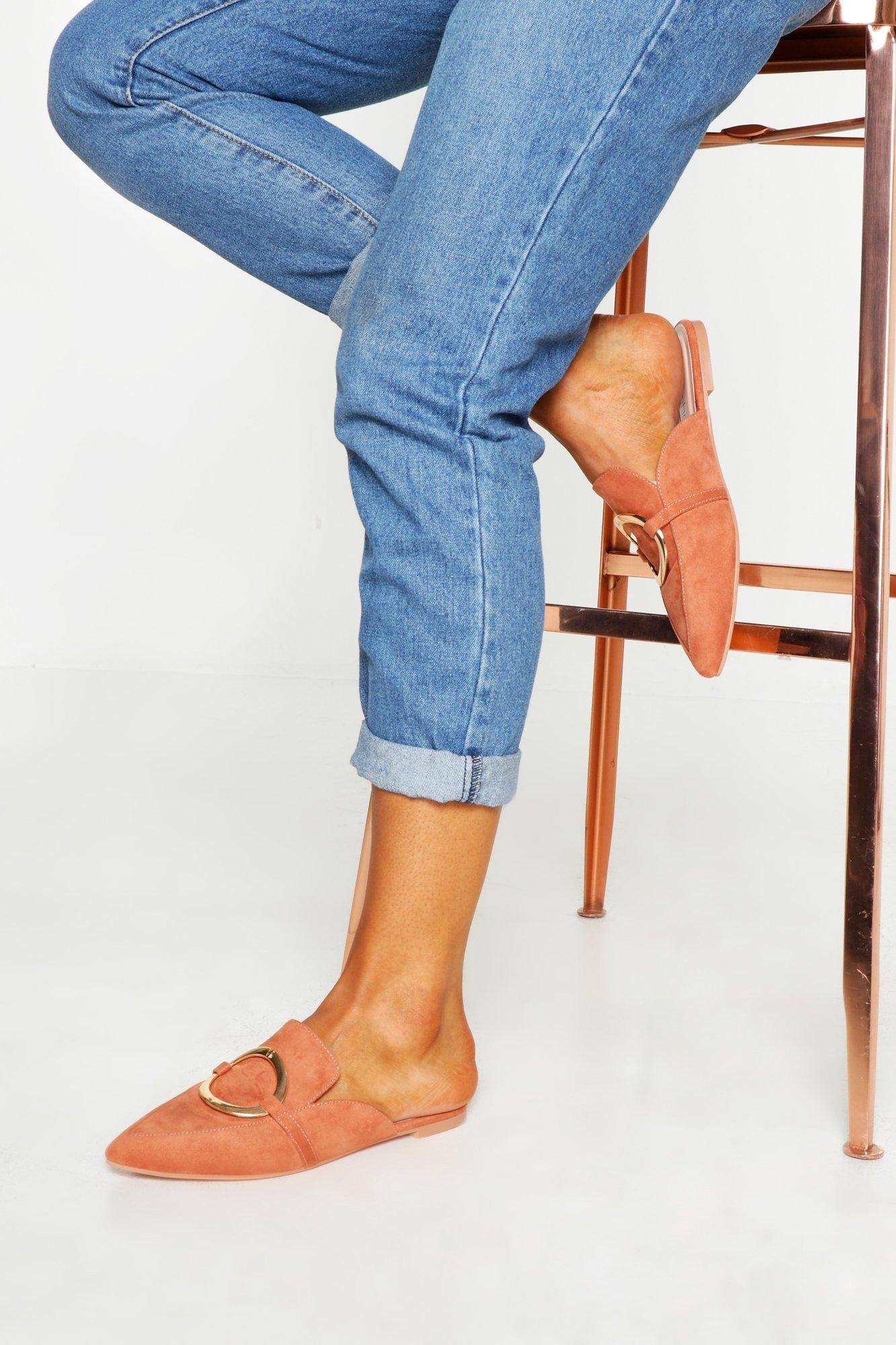 pointed mule flats