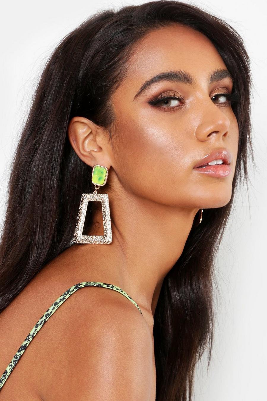 Gold metallic Green Stone Textured Statement Earrings image number 1