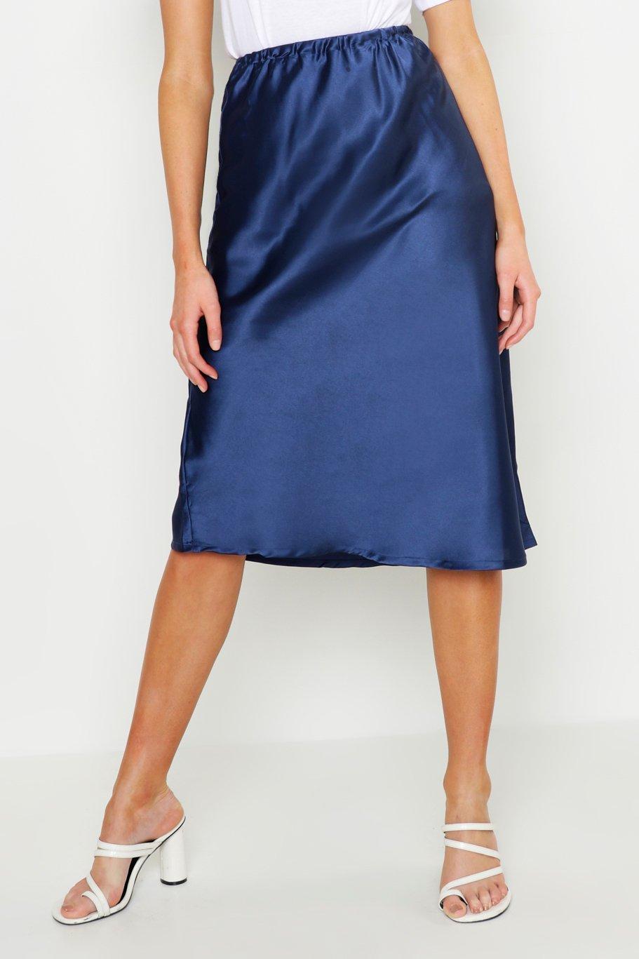 boohoo navy skirt