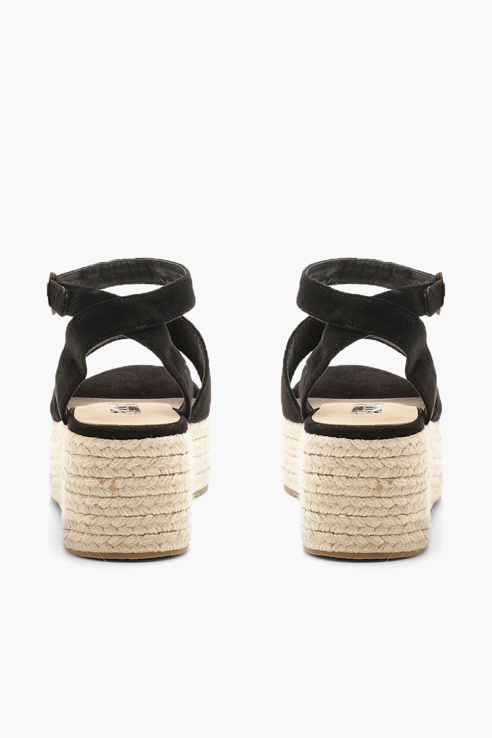 Boohoo flatforms online
