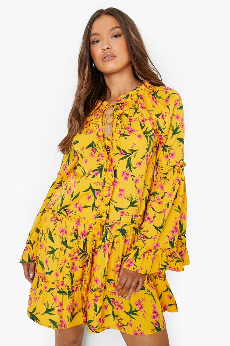 Yellow Blommig klänning med volanger och vid ärm image number 1