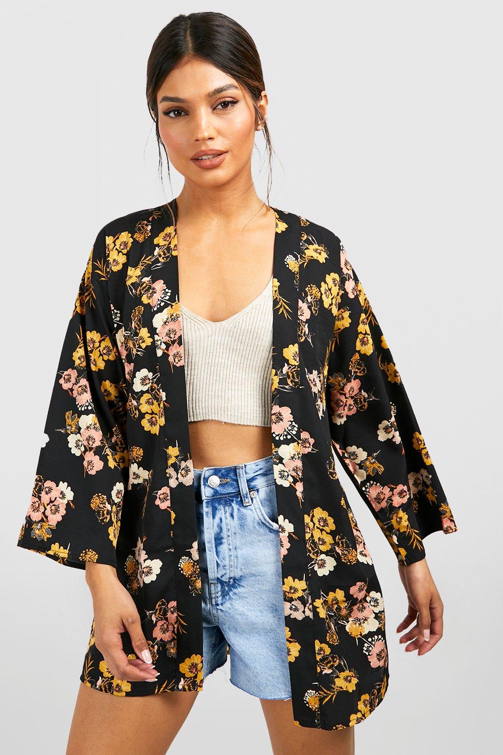 Forever 21 store black floral kimono