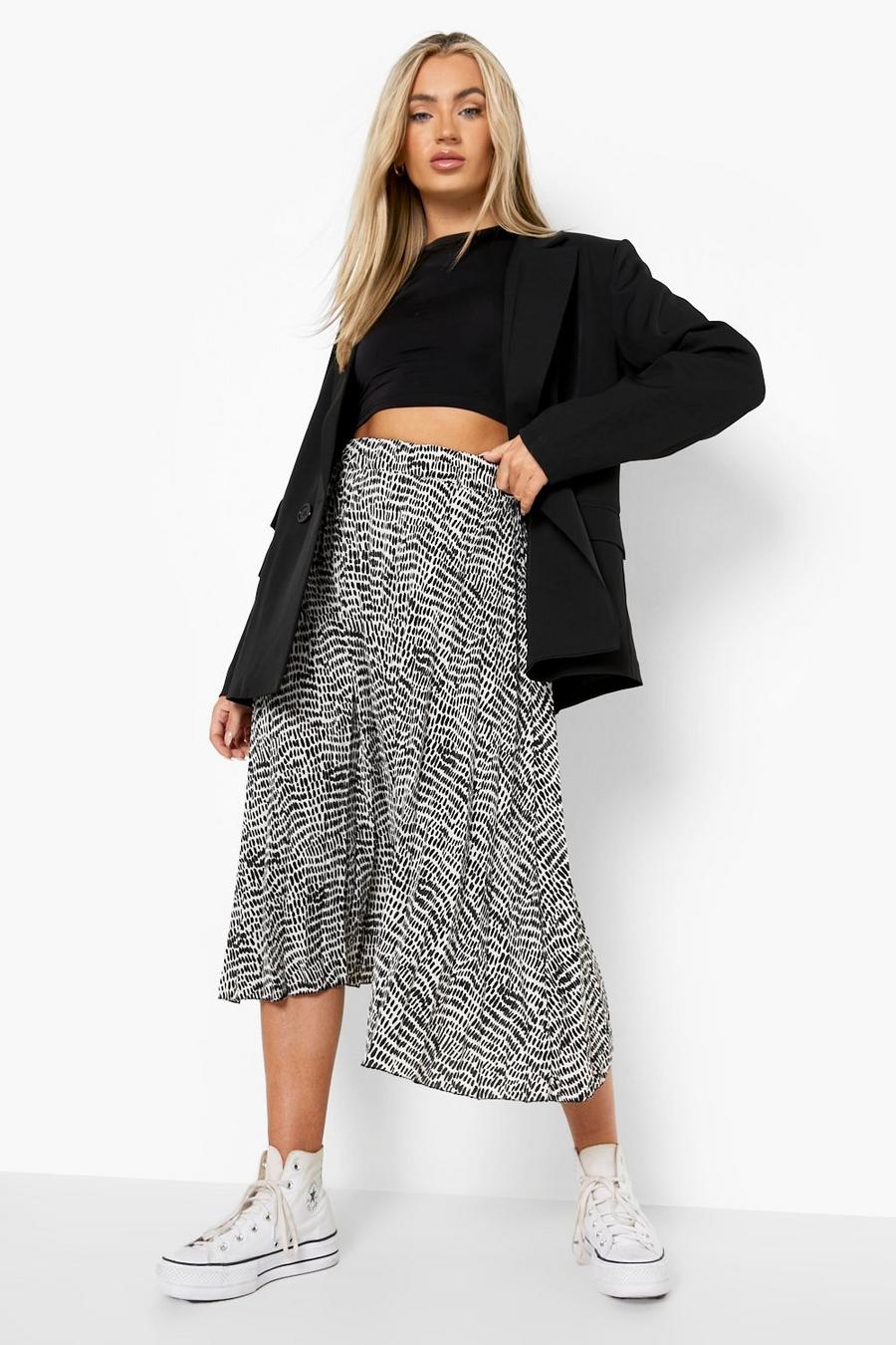 Black Pleated Elasticated Waist Midi Skirt  image number 1