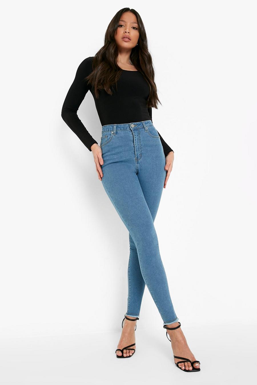 Jeans Tall Basic Skinny Fit a vita alta con fondo sfilacciato, Light blue azul