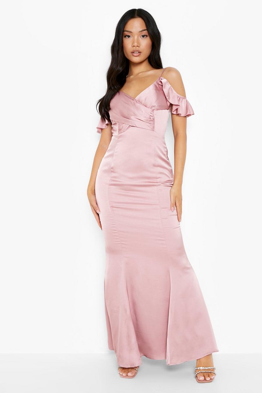 Petite schulterfreies Wickel-Maxikleid aus Satin, Blush image number 1