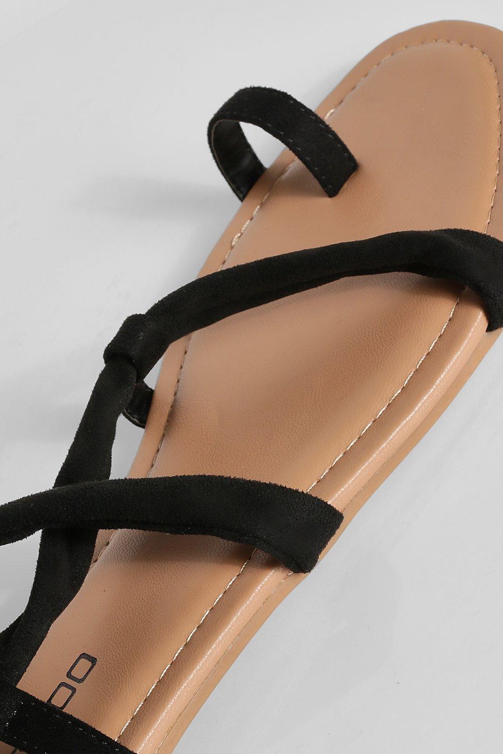 Strappy sandals store with toe loop