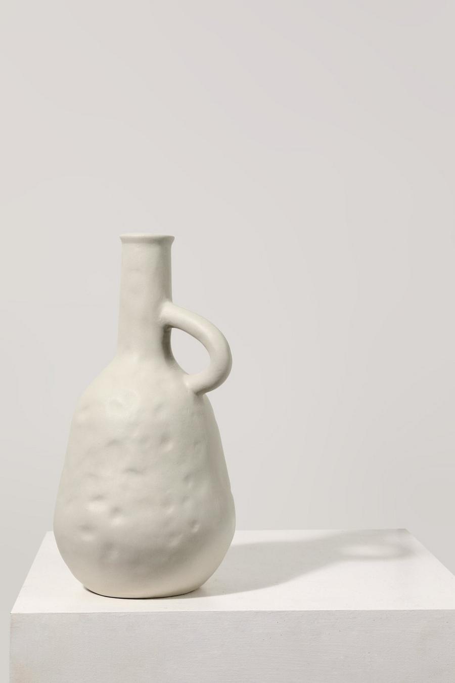 White Keramikvas med struktur och handtag image number 1