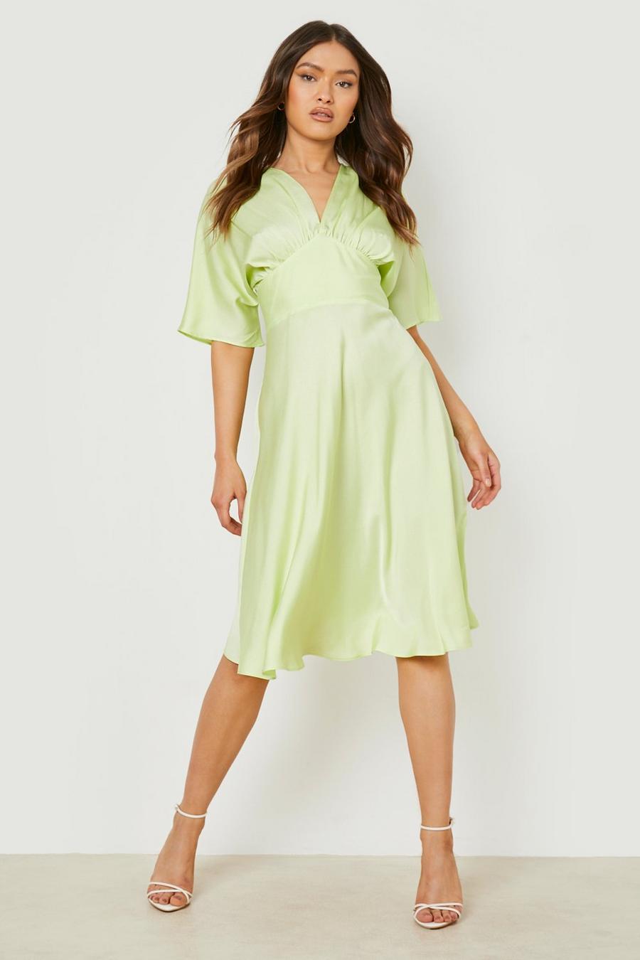 Lime שמלת סאטן סקייטר באורך מידי עם שרוולי עטלף image number 1