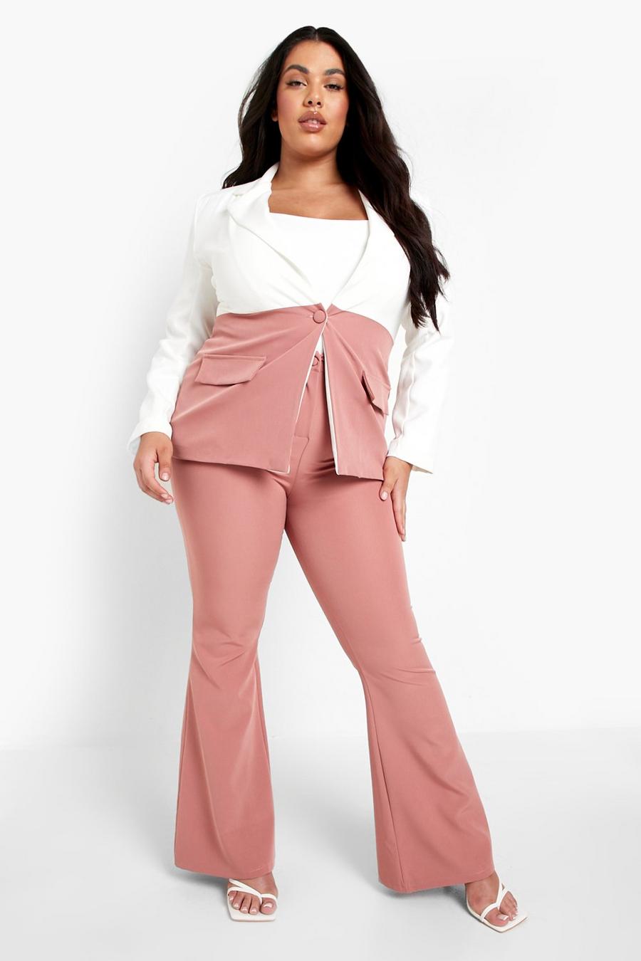 Grande taille - Ensemble blazer style color block et pantalon flare, Blush image number 1