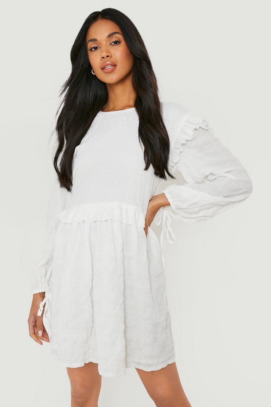 לבן שמלת סמוק עם קימוטים וסלסול בכתפיים image number 1