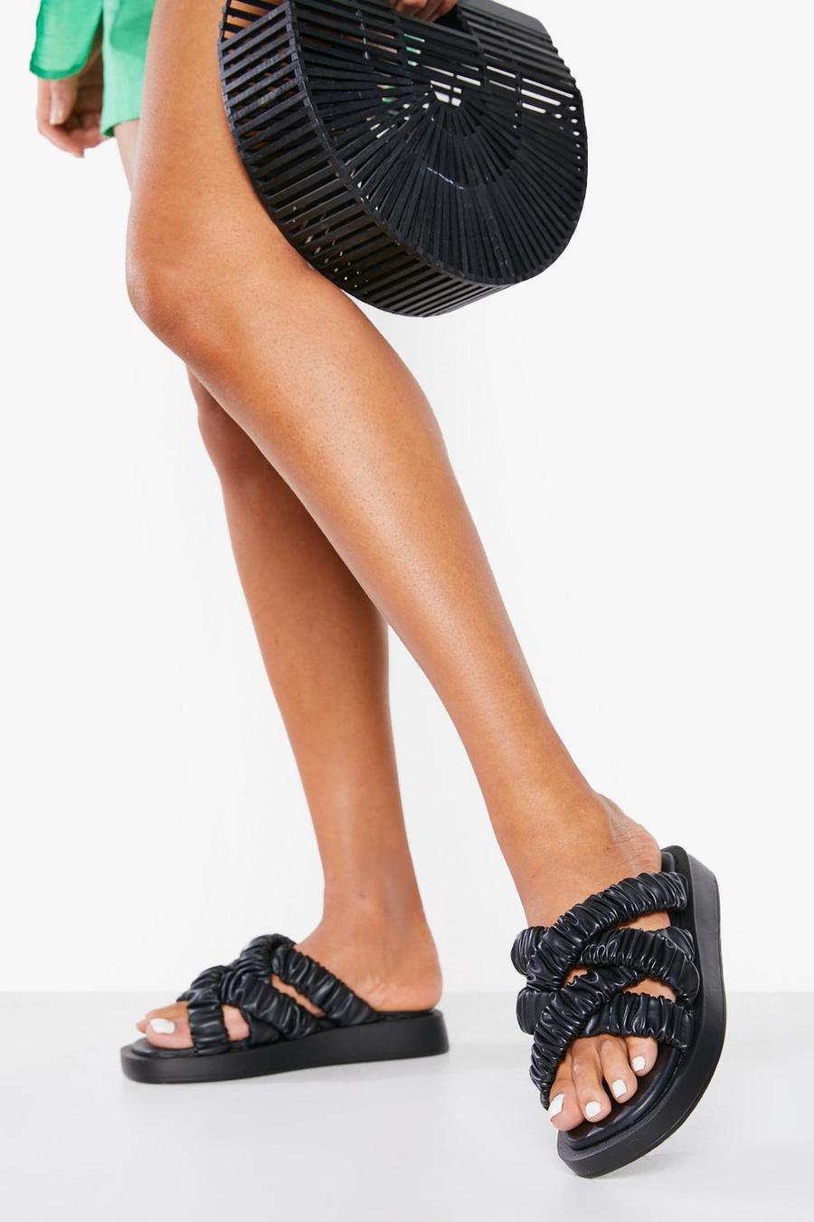 שחור נעלי פלטפורמה עם כמה רצועות עם קפלים, לרגל רחבה image number 1