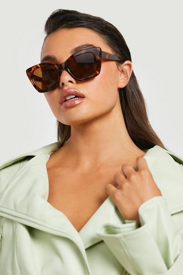 Tortoise Shell Cat Eye Sunglasses multi