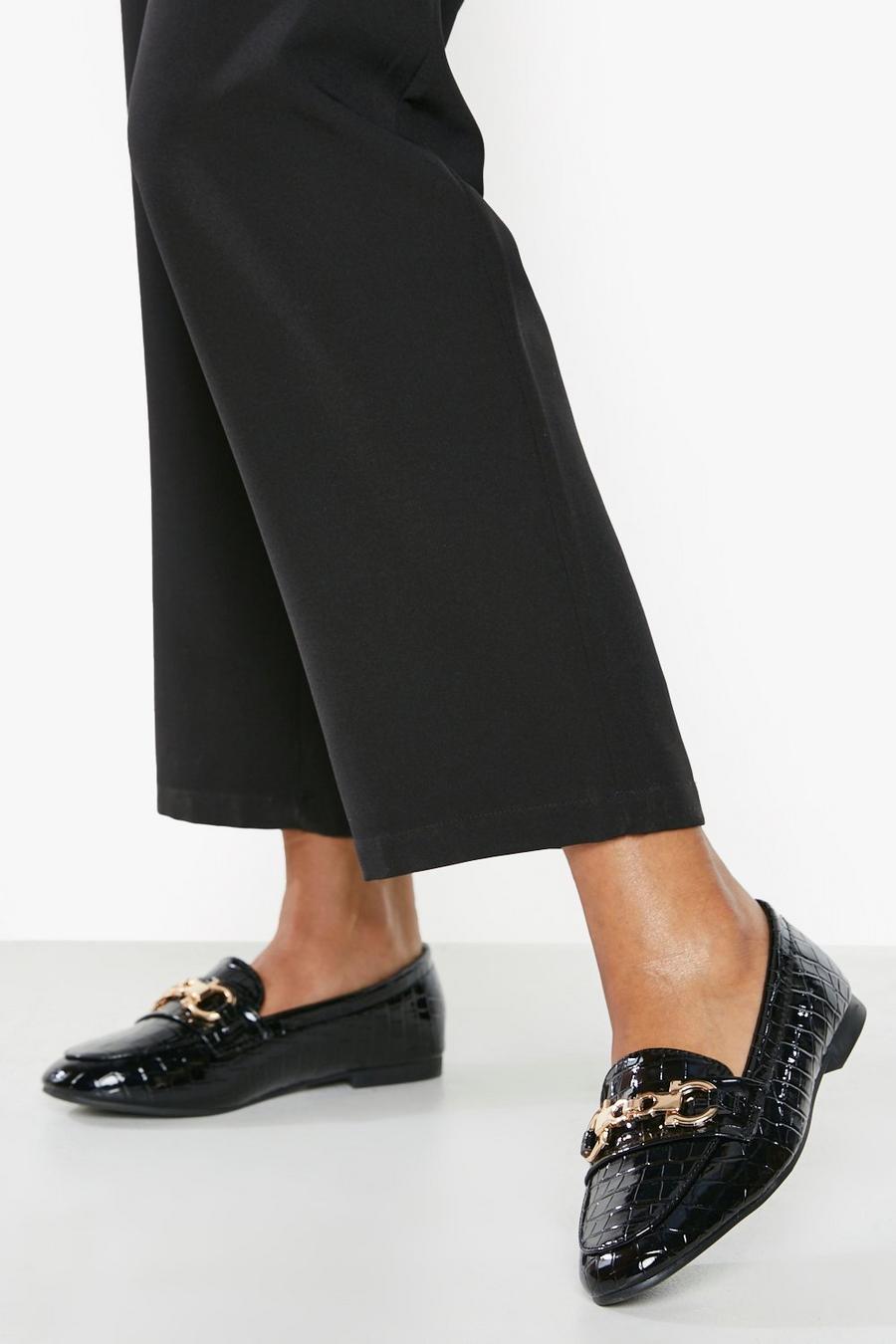 Black Loafers i lack med metalldetalj och krokodilskinnseffekt image number 1