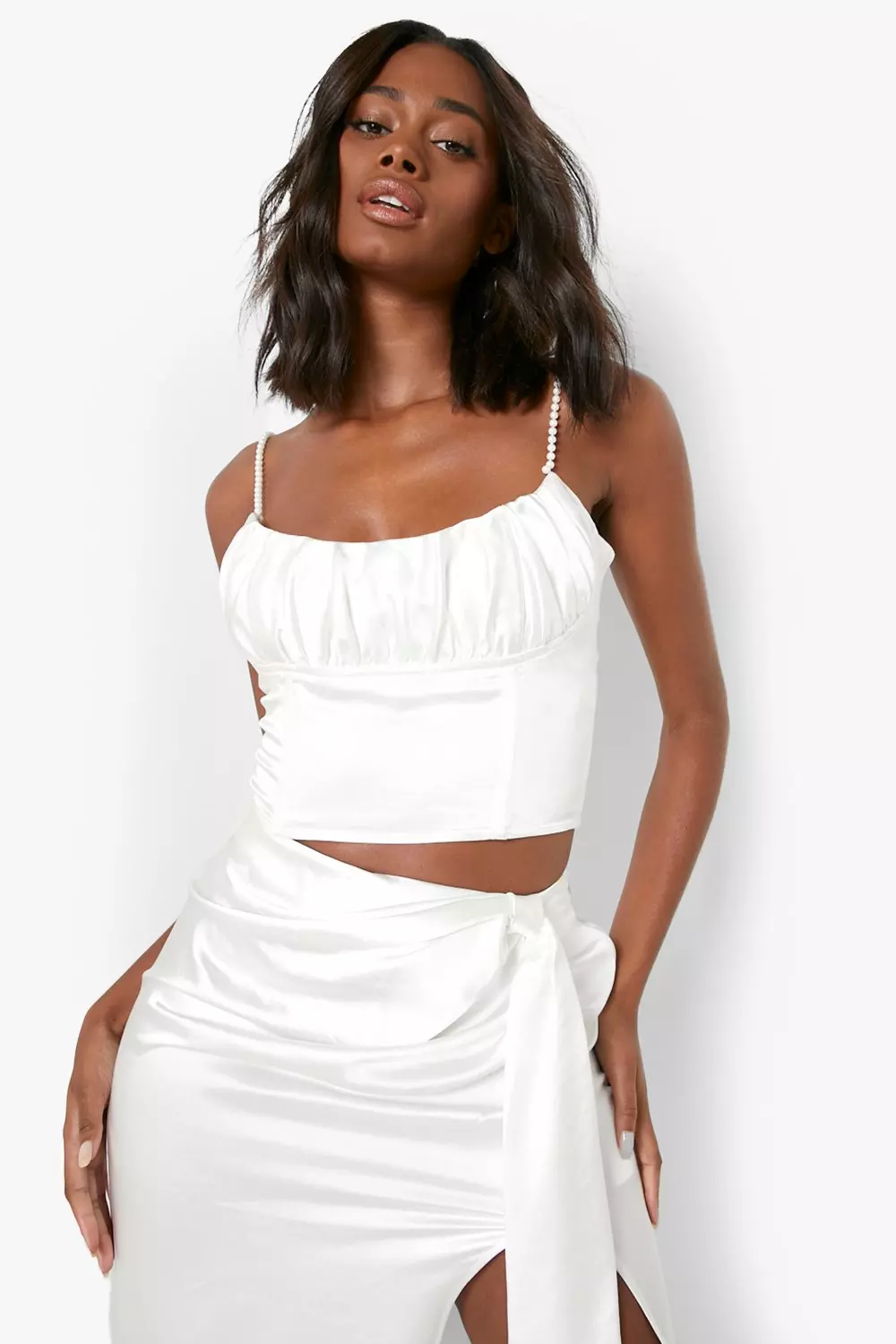 Boohoo white satin outlet skirt