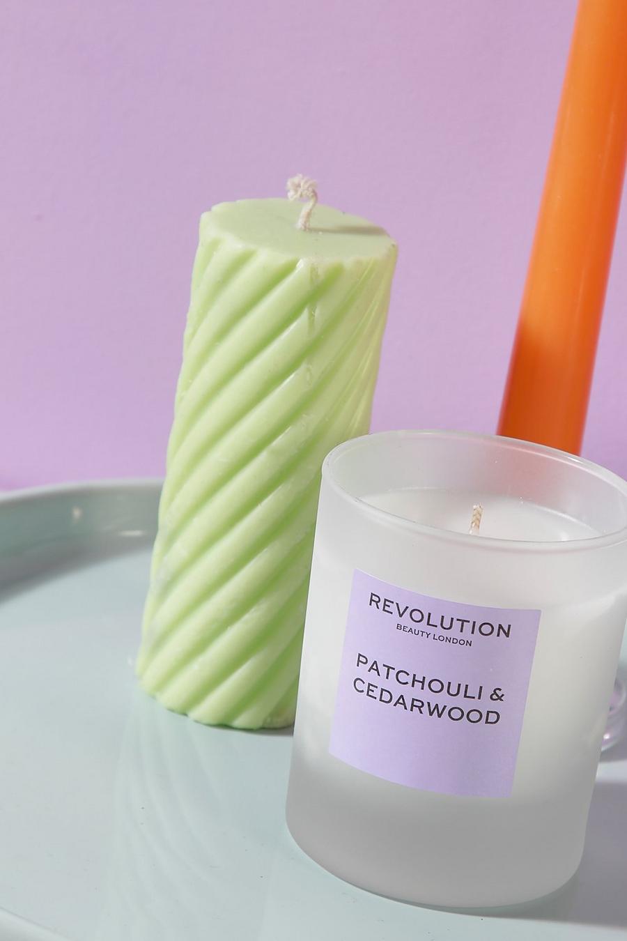 Lilac morado Revolution Patchouli & Cedarwood Scent Candle