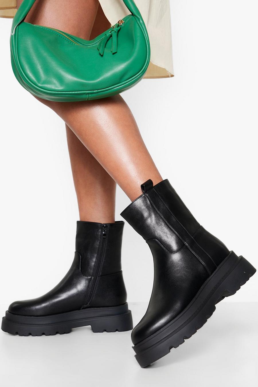 Black Chunky Pull On Boots