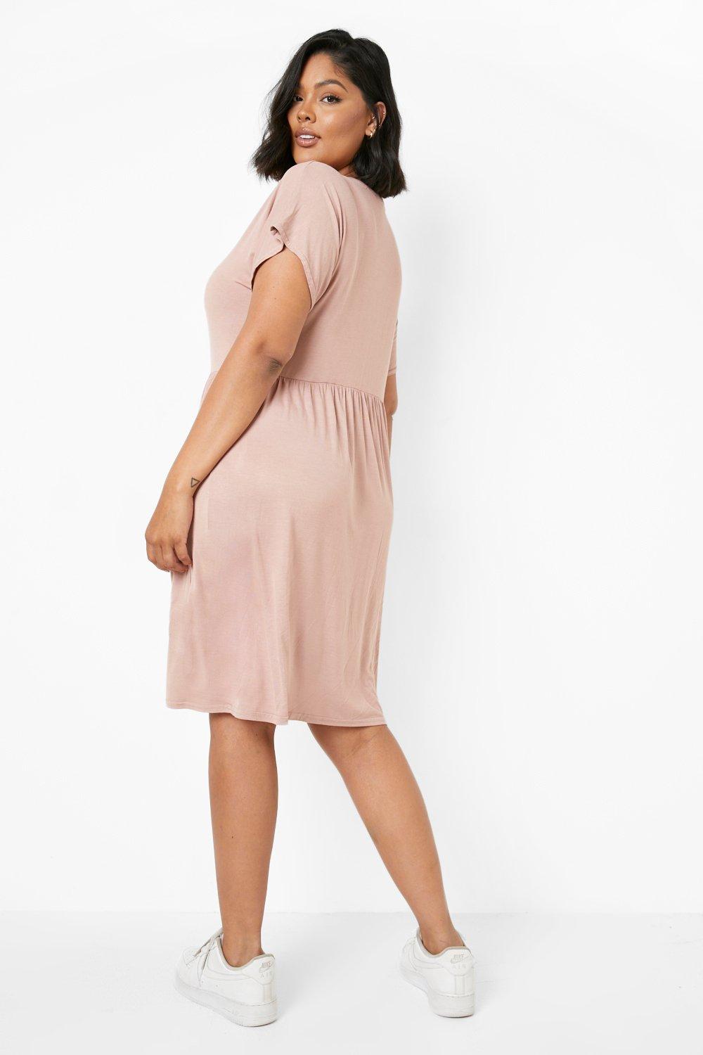 Plus size cocktail dress with clearance pockets