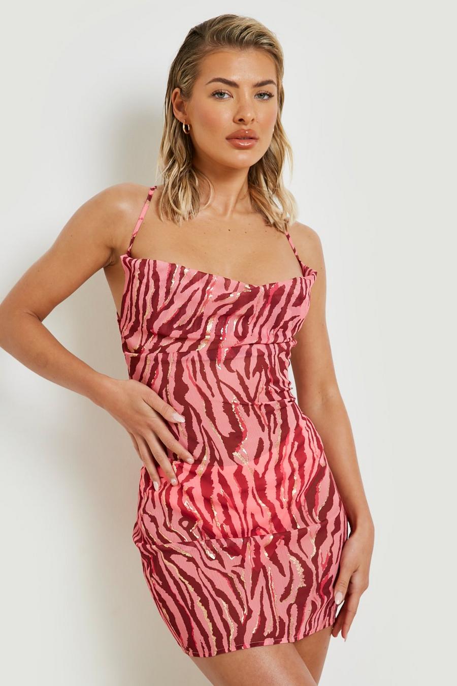 Vestido mini para la playa de chifón con escote plisado y estampado de cebra, Dusty rose image number 1