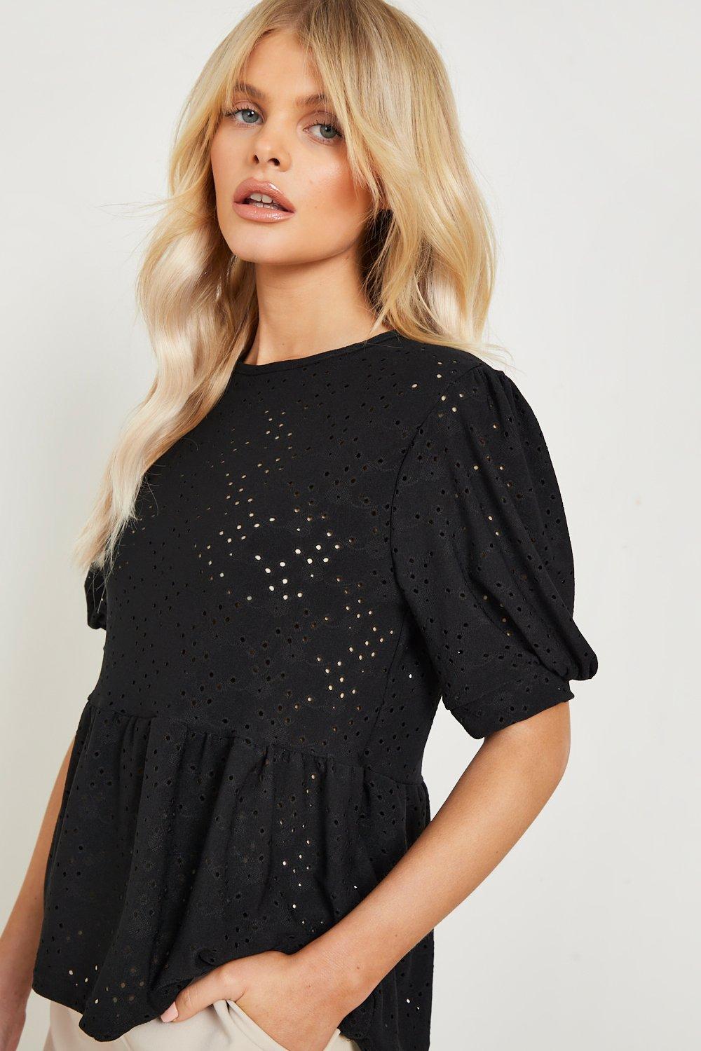 Gesmokte Broderie Peplum Top boohoo
