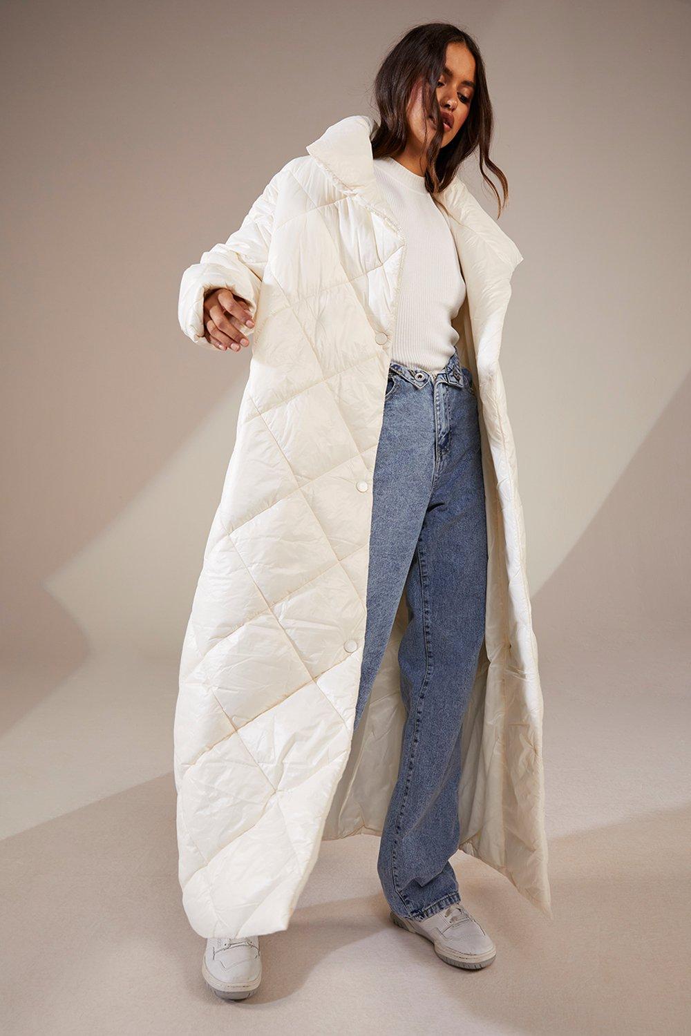 White store duvet coat