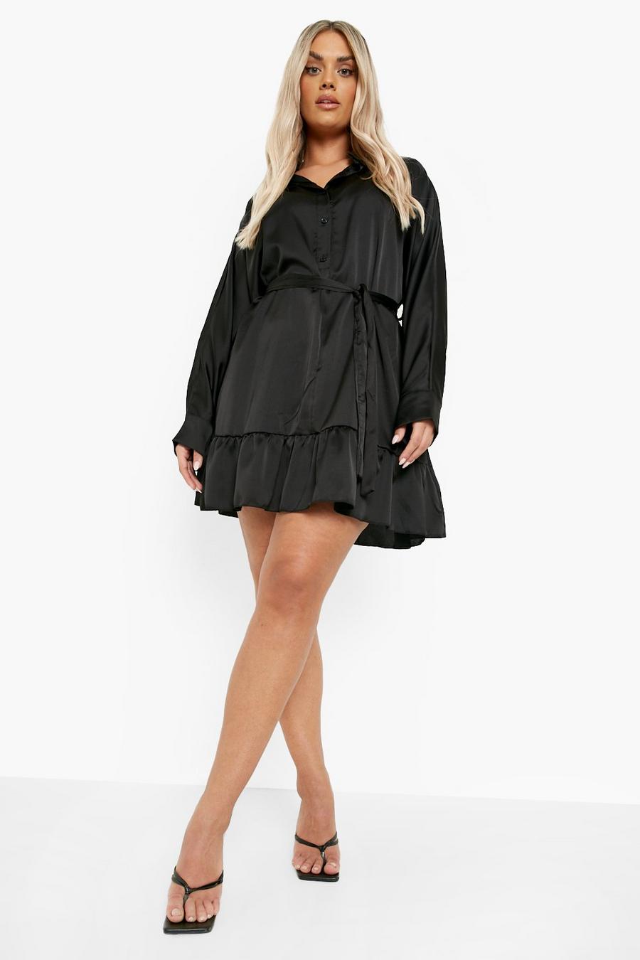 Black Plus Skjortklänning i satin med volanger image number 1
