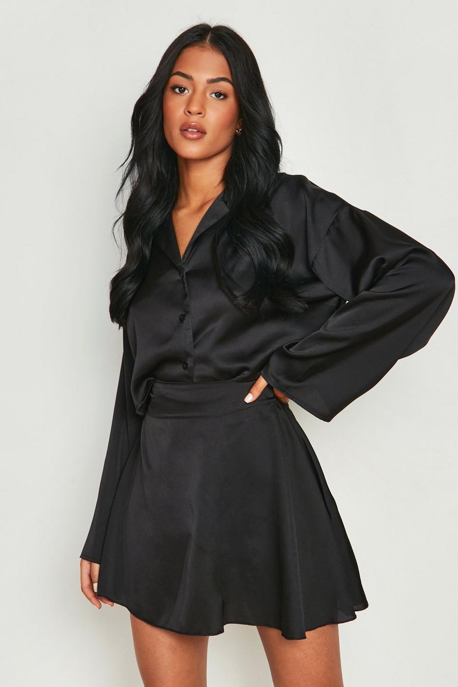 Black חצאית סאטן לנשים גבוהות image number 1