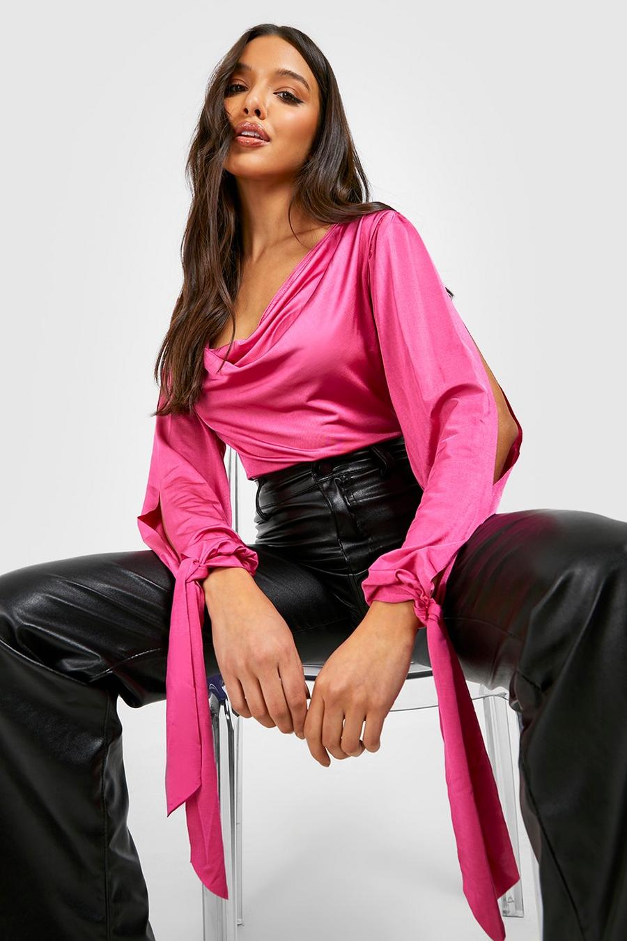 Hot pink בגד גוף צמוד עם שסע בשרוול ועיטור קשירה 