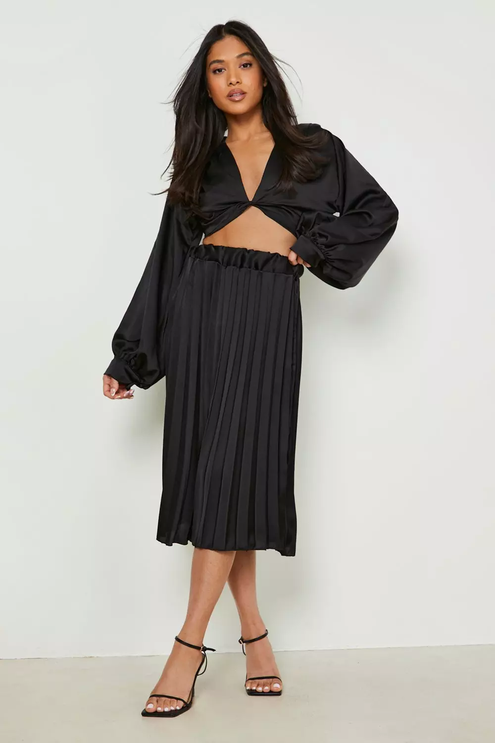 Black pleated midi skirt boohoo best sale