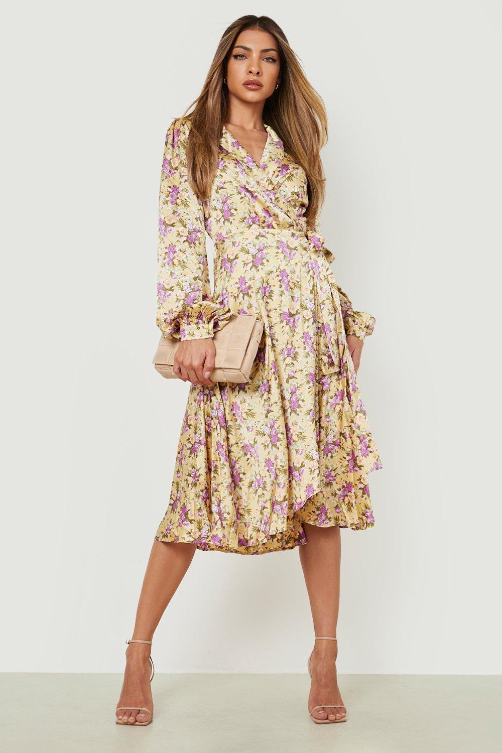 Boohoo clearance belted dress