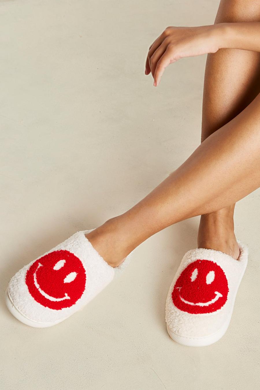 Red Nepwollen Smiley Slippers image number 1
