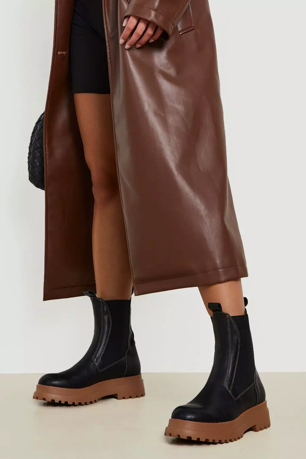 Tan chunky shop chelsea boots