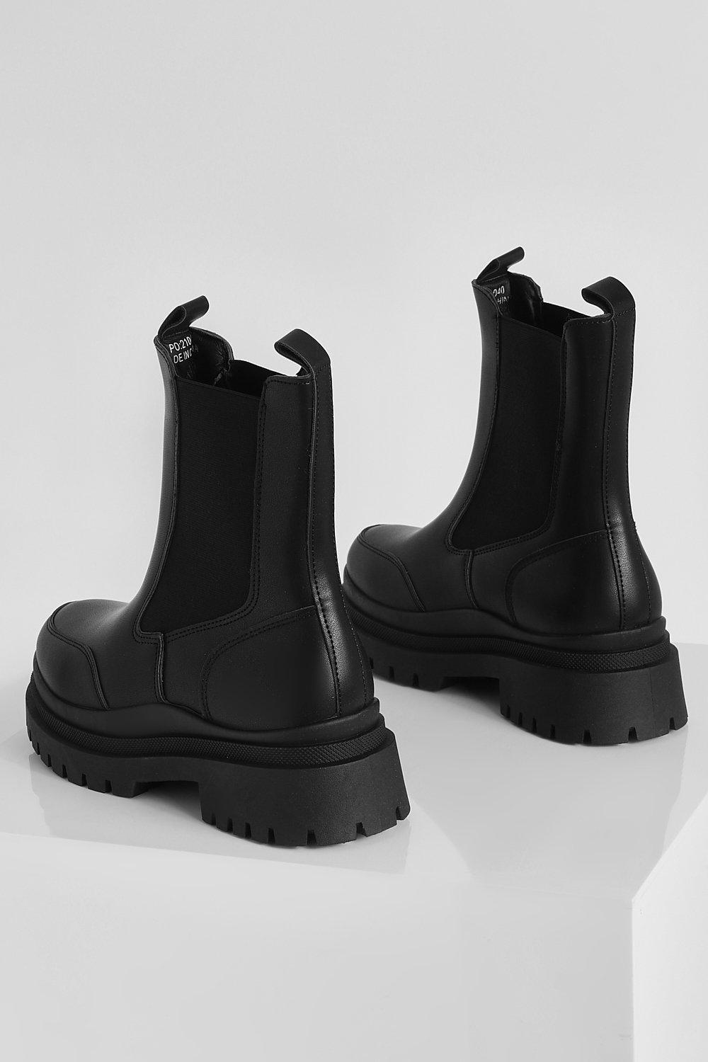 Wide foot hotsell chelsea boots