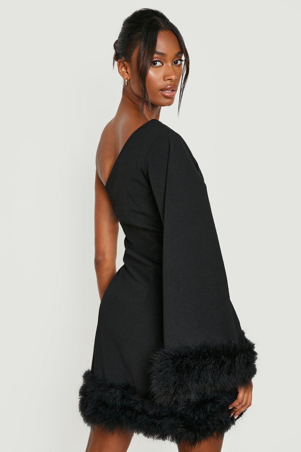 Asymmetrische Mini Jurk Met Veren En Cape Detail boohoo