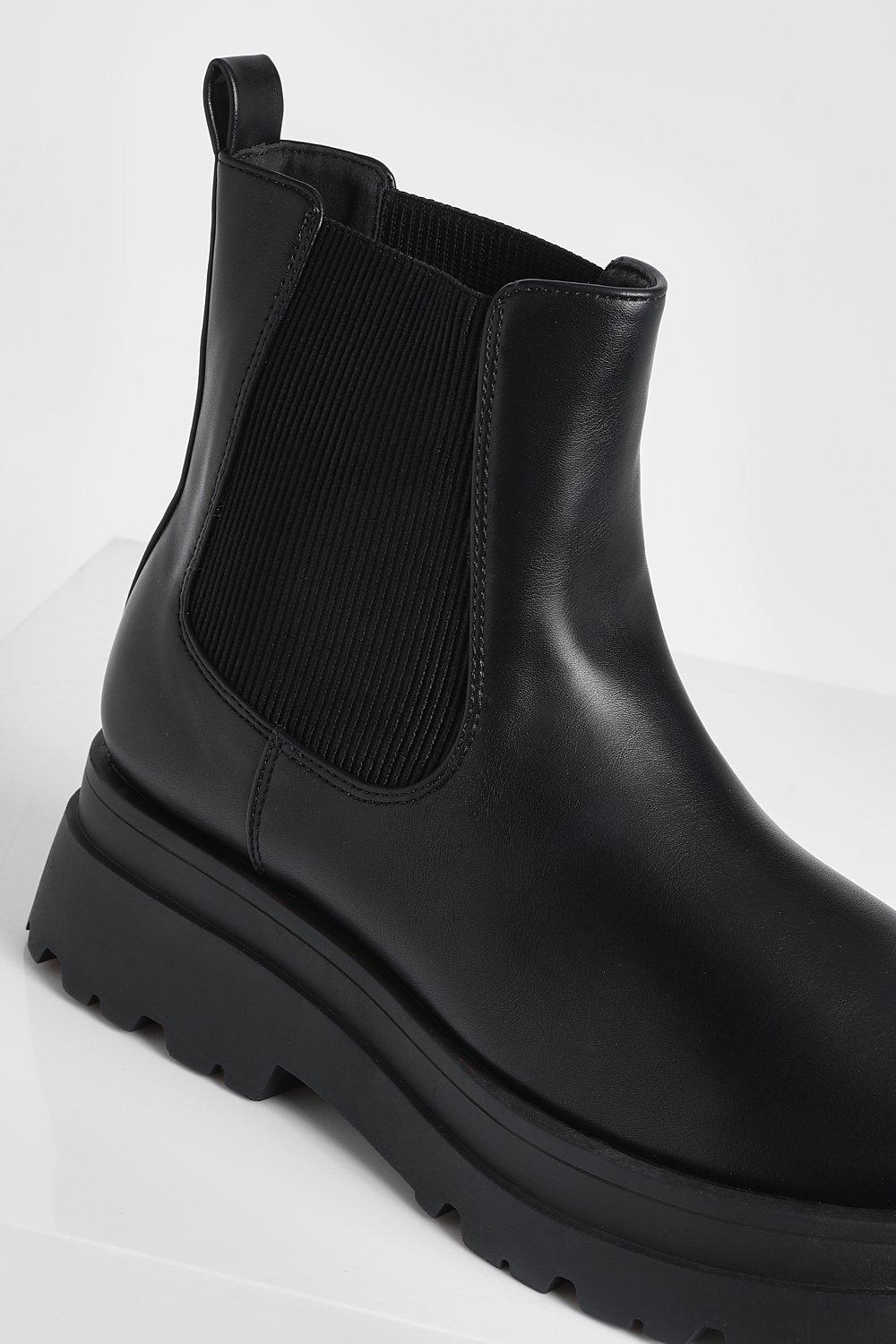 Boohoo flat chelsea clearance boot