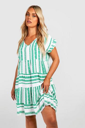 (Ve) Plus Aztec Tiered Ruffle Smock Dress green