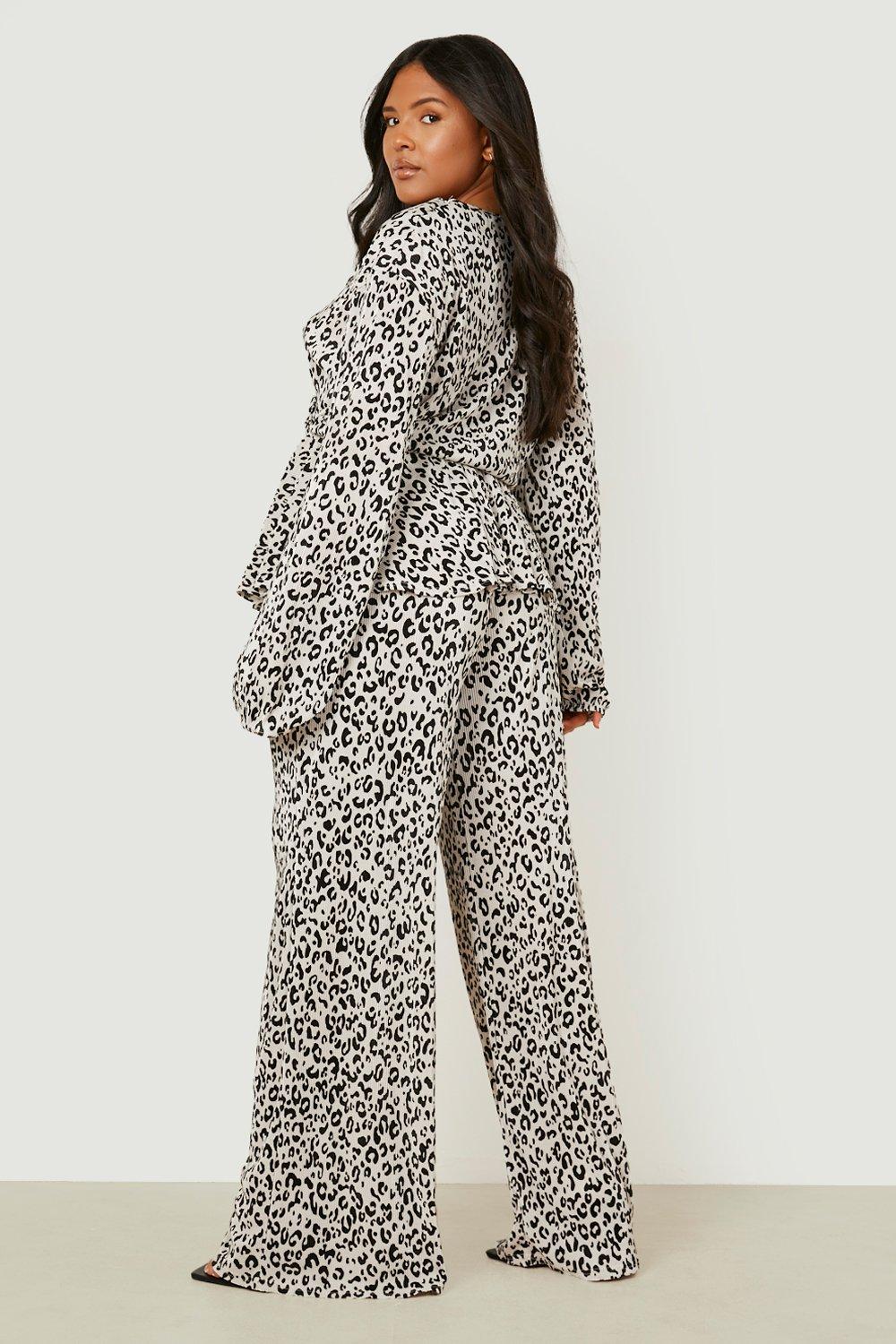 Boohoo on sale leopard trousers