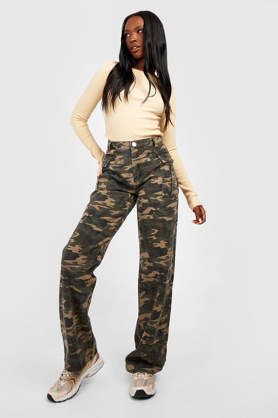 Khaki Low Waisted Baggy Camo Cargo Jeans image number 1