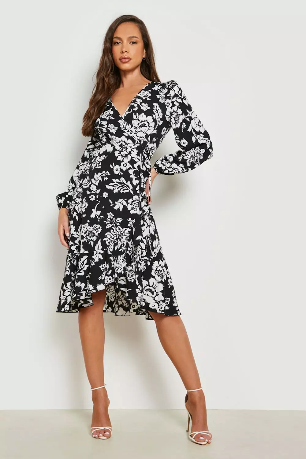 Boohoo ruffle wrap midi dress hot sale in floral