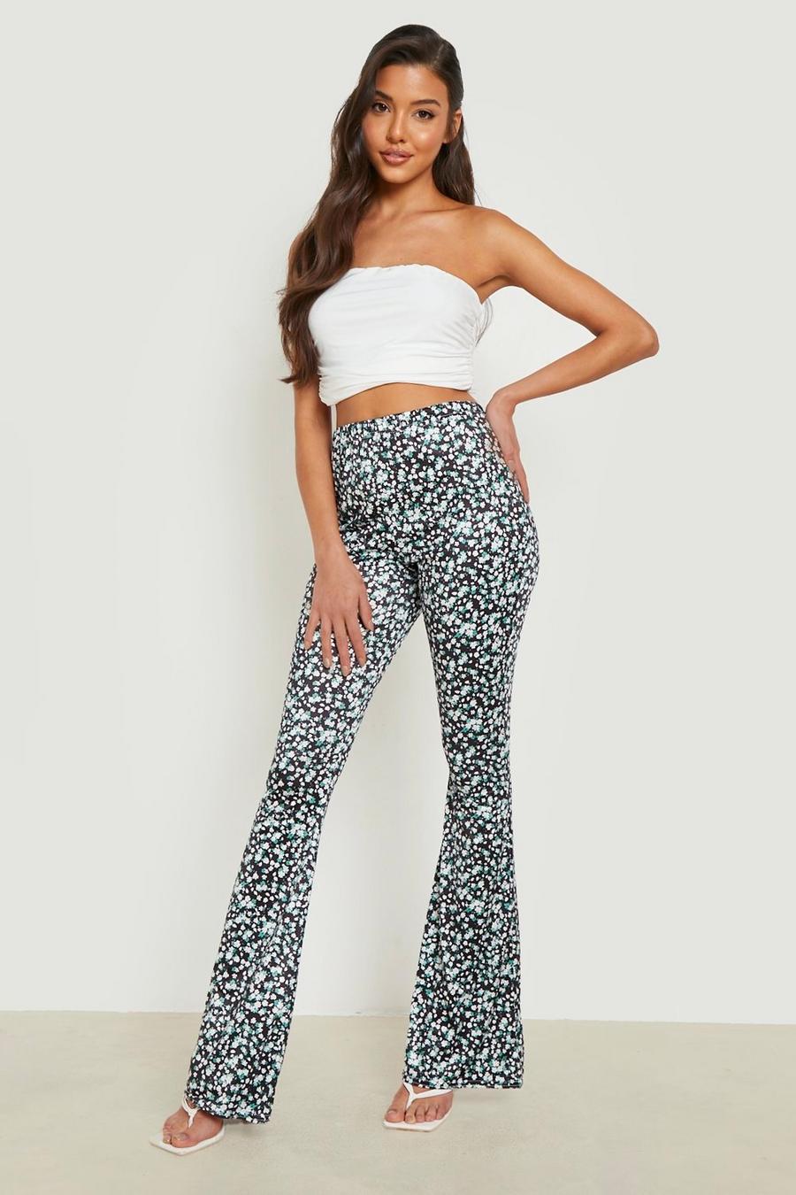 Black svart Ditsy Floral High Waisted Flared Trousers image number 1