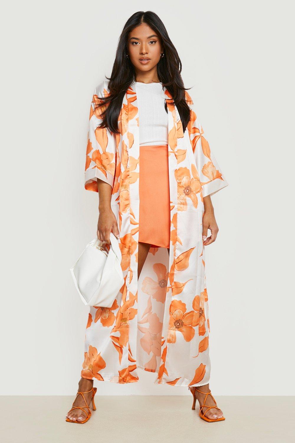 Kimono Petite maxi de flores grandes boohoo ES